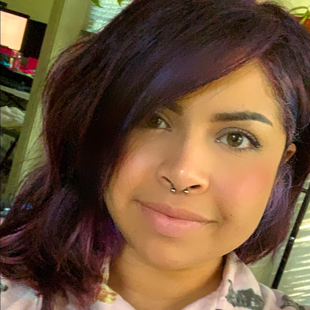 Meet your Posher, Elisa